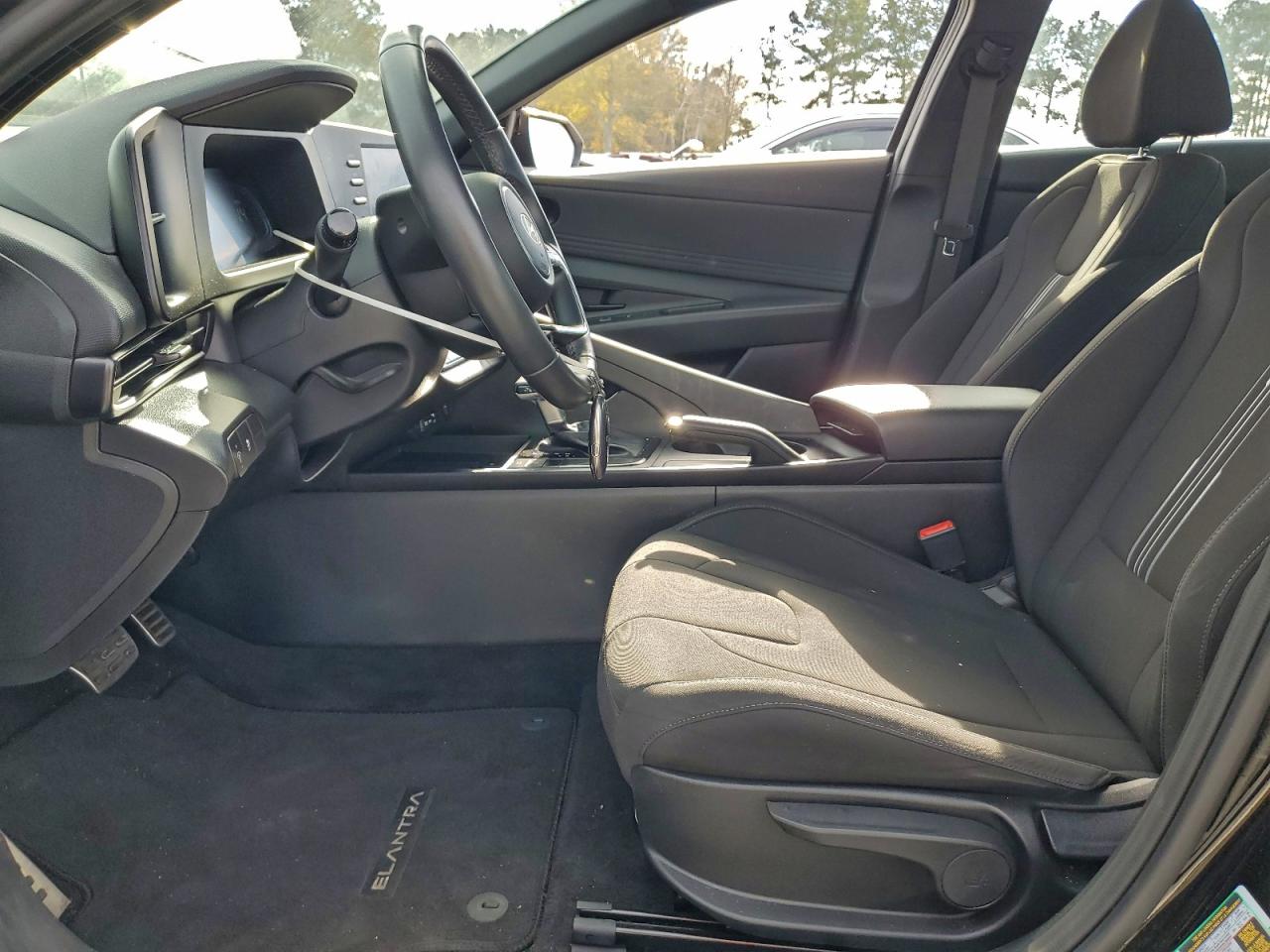 2025 HYUNDAI ELANTRA SEL SPORT photo 7