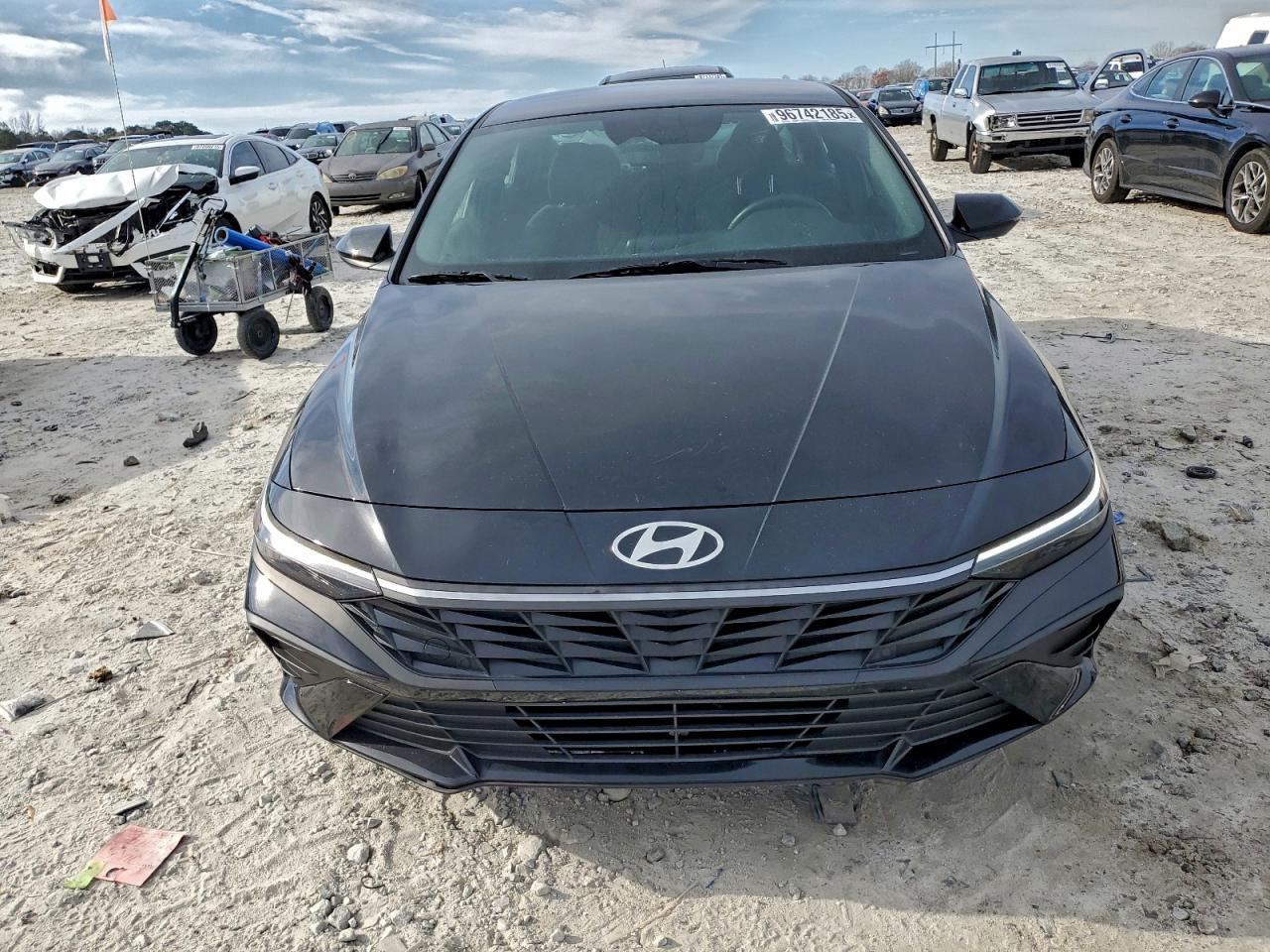 2025 HYUNDAI ELANTRA SEL SPORT photo 5