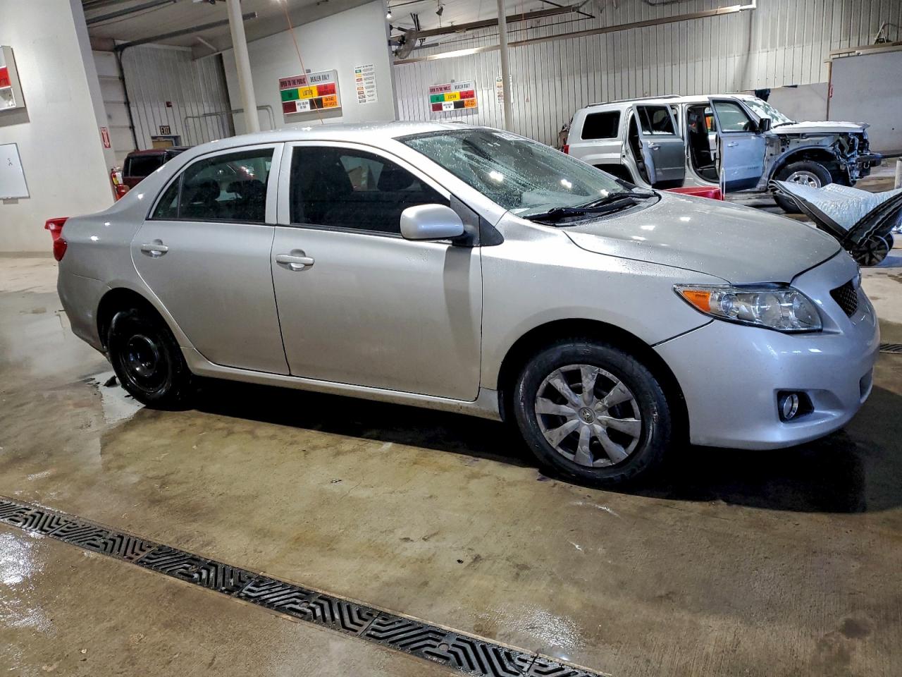 2010 TOYOTA COROLLA BASE photo 4