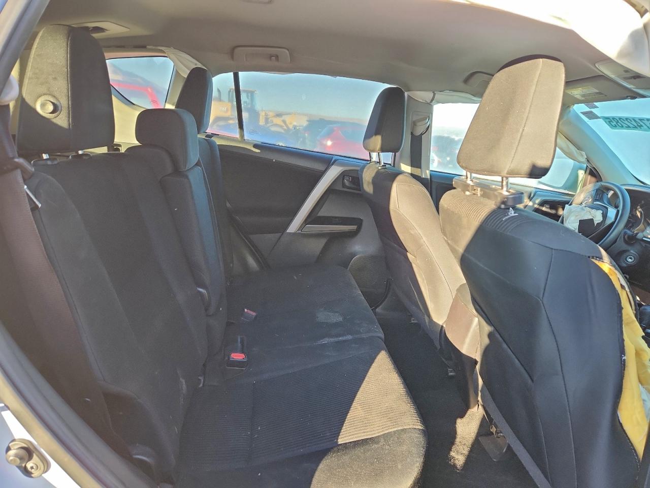 2018 TOYOTA RAV4 LE photo 11