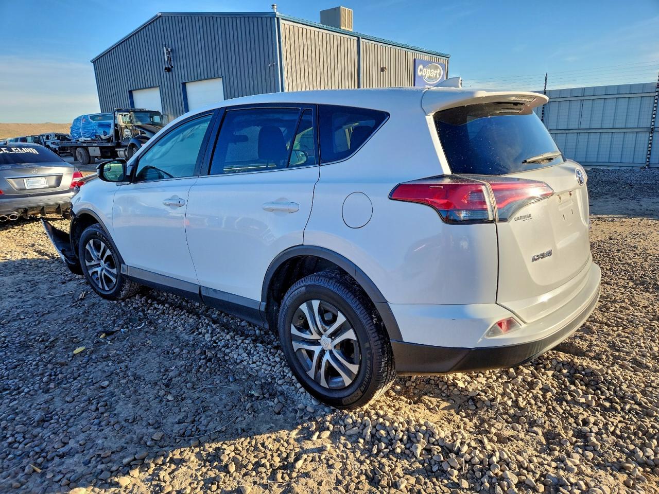 2018 TOYOTA RAV4 LE photo 2
