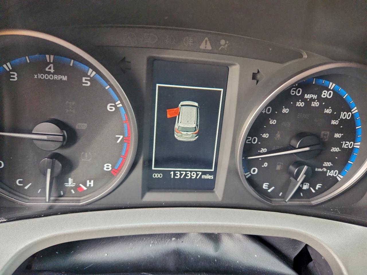 2018 TOYOTA RAV4 LE photo 9