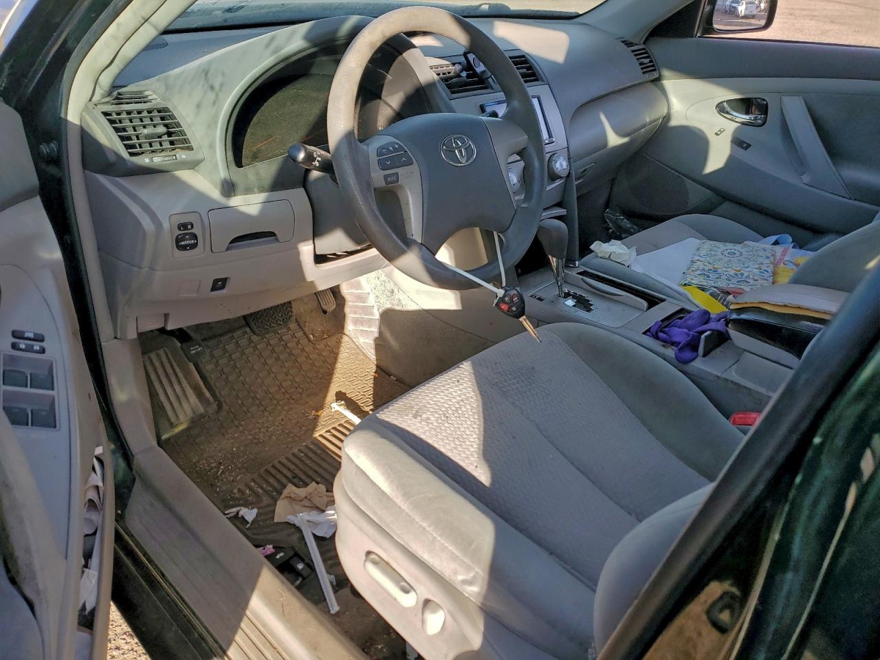 2011 TOYOTA CAMRY BASE photo 8