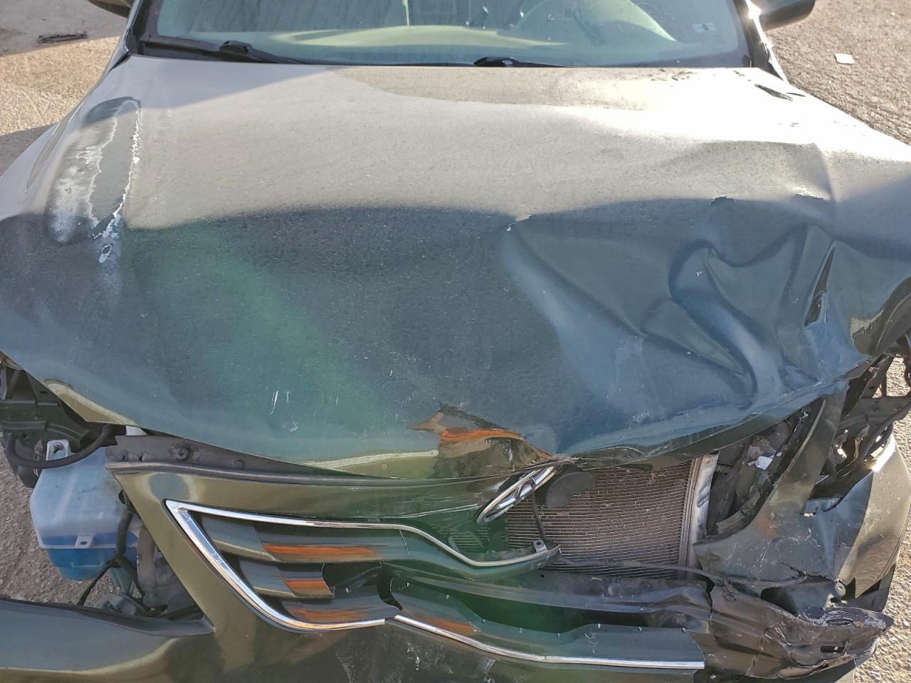 2011 TOYOTA CAMRY BASE photo 11