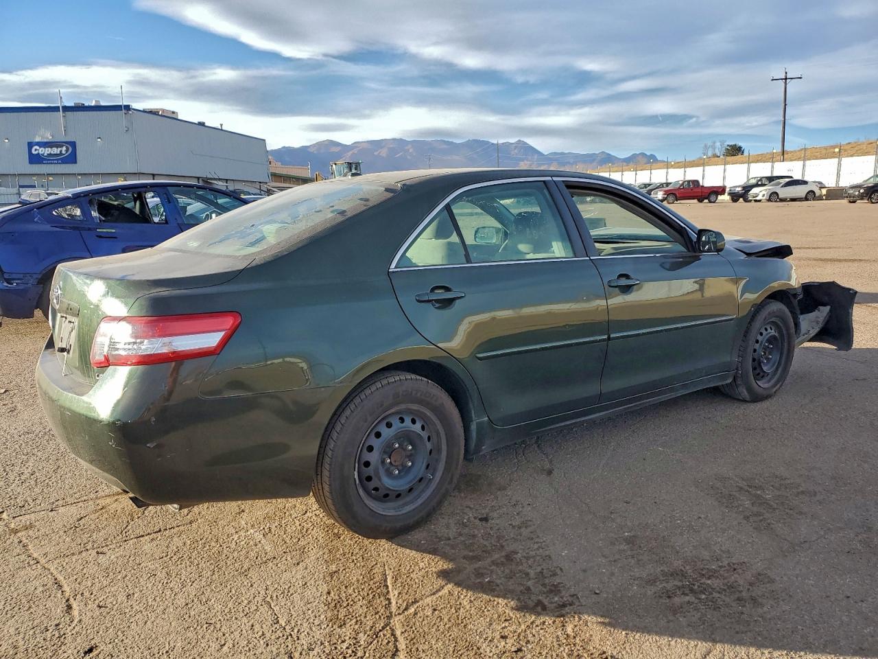 2011 TOYOTA CAMRY BASE photo 3