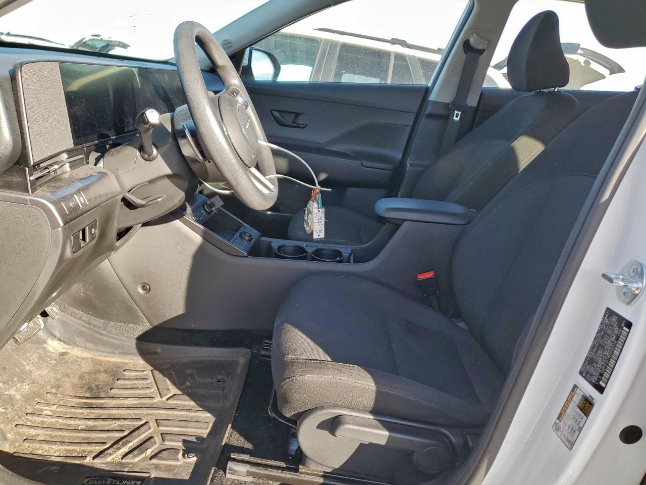 2025 HYUNDAI KONA SE photo 7