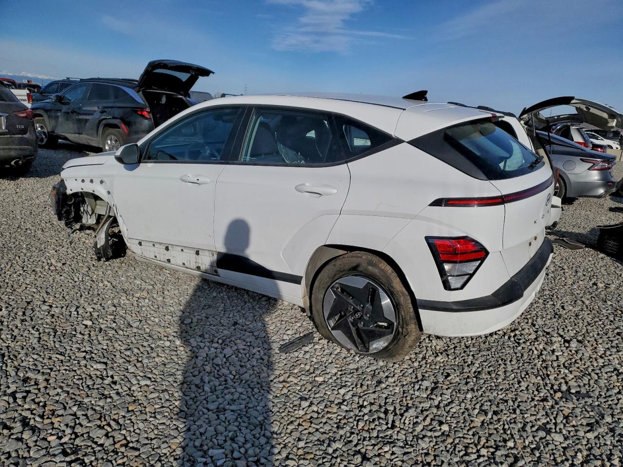 2025 HYUNDAI KONA SE photo 2