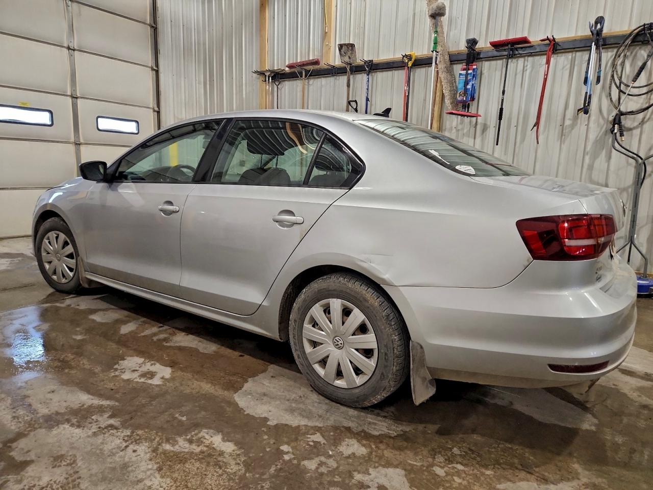 2016 VOLKSWAGEN JETTA S photo 2
