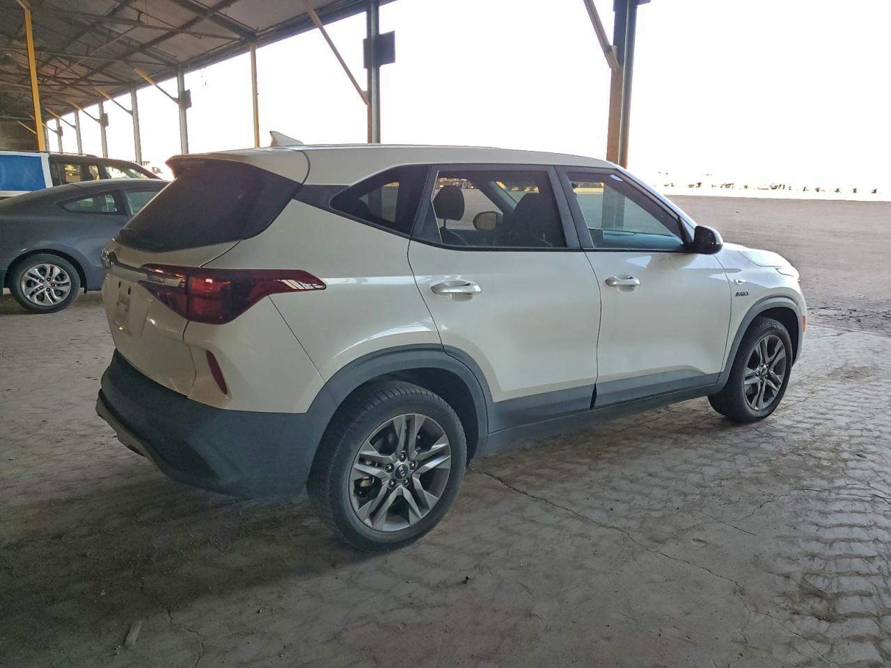 2021 KIA SELTOS LX photo 3