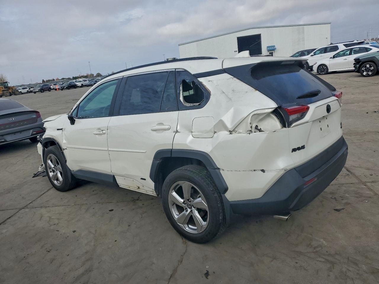 2021 TOYOTA RAV4 XLE PREMIUM photo 2