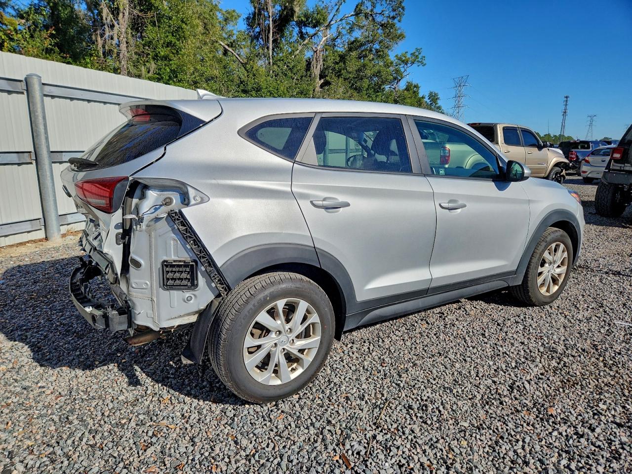 2019 HYUNDAI TUCSON SE photo 3