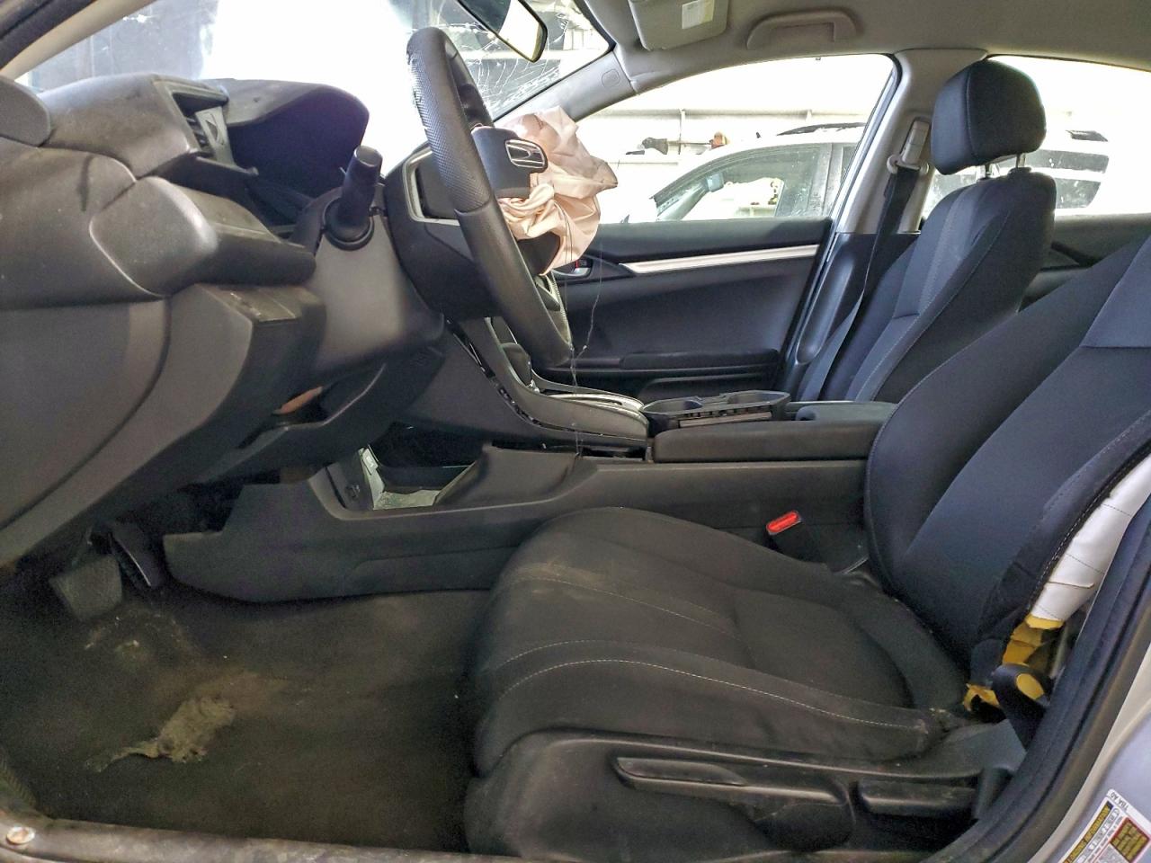2017 HONDA CIVIC LX photo 7