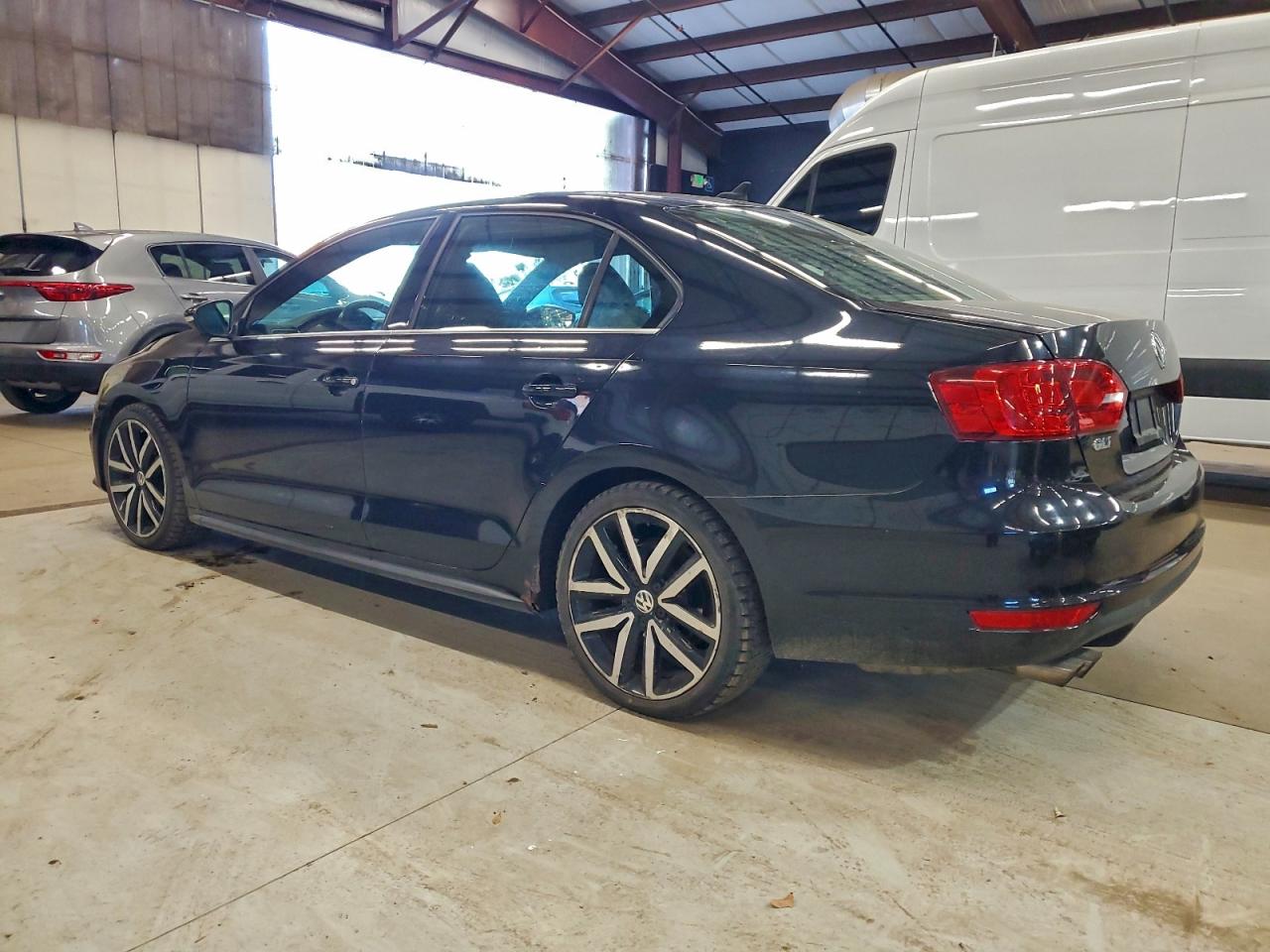 2013 VOLKSWAGEN JETTA GLI photo 2