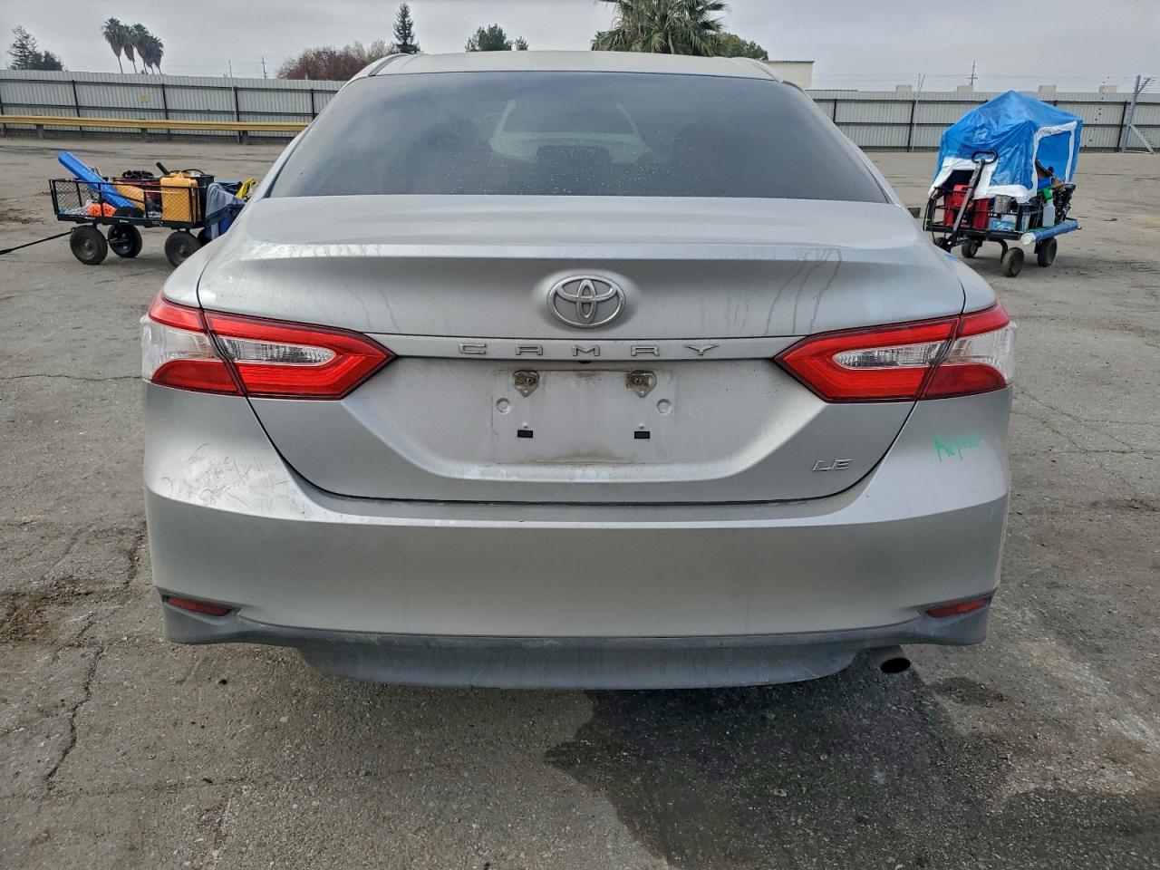 2018 TOYOTA CAMRY L photo 6