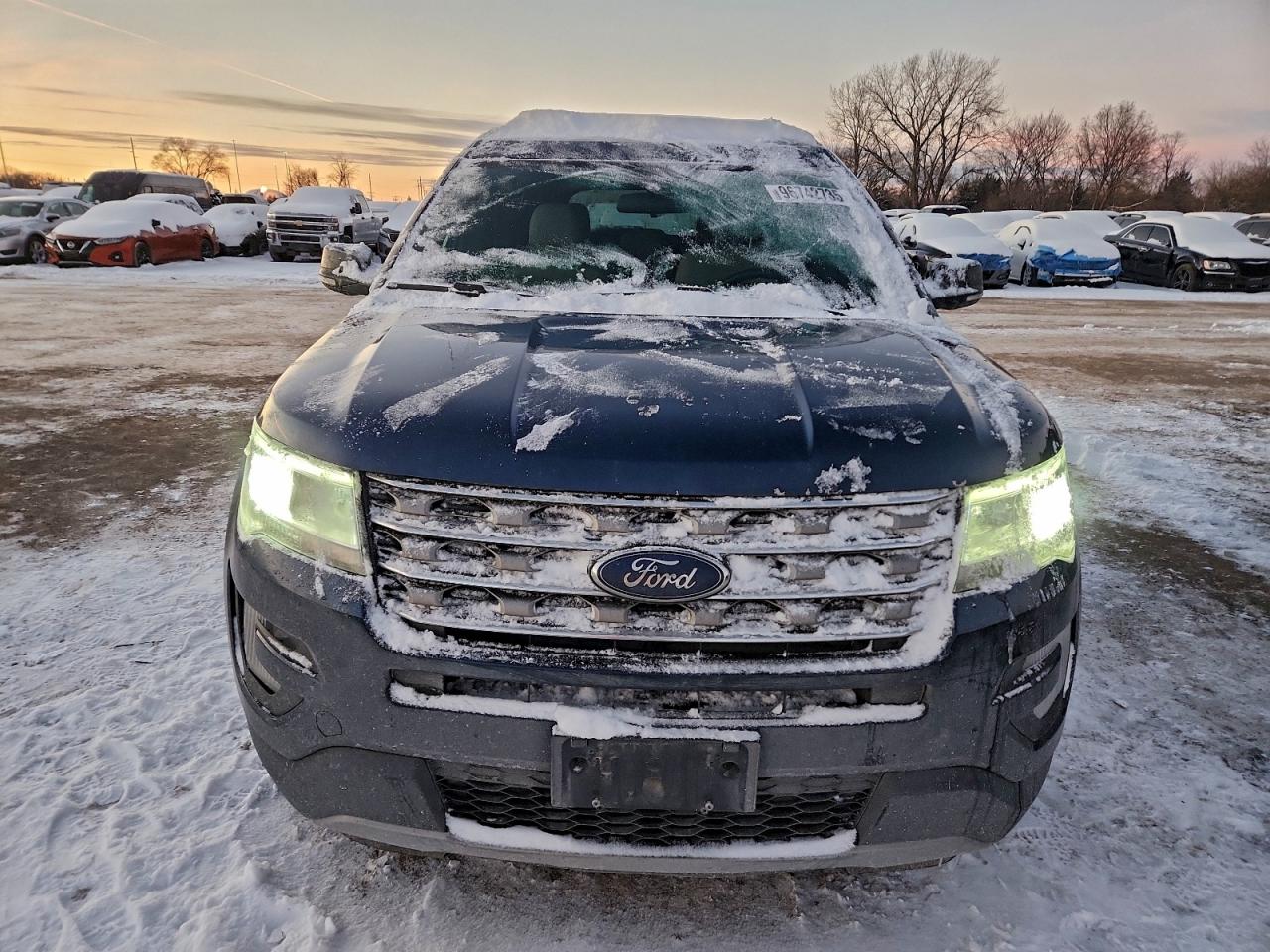 2017 FORD EXPLORER XLT photo 5