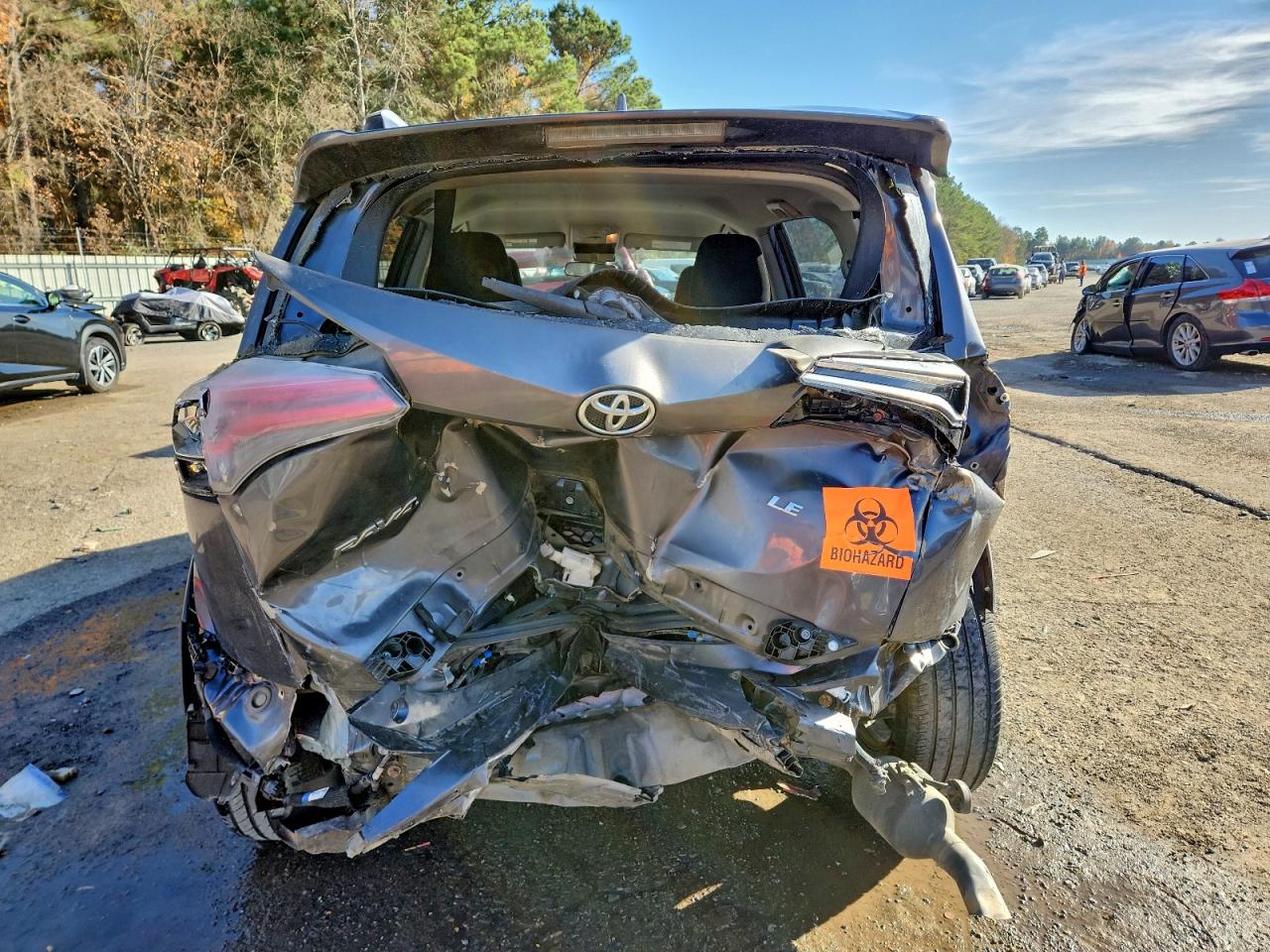 2017 TOYOTA RAV4 LE photo 6