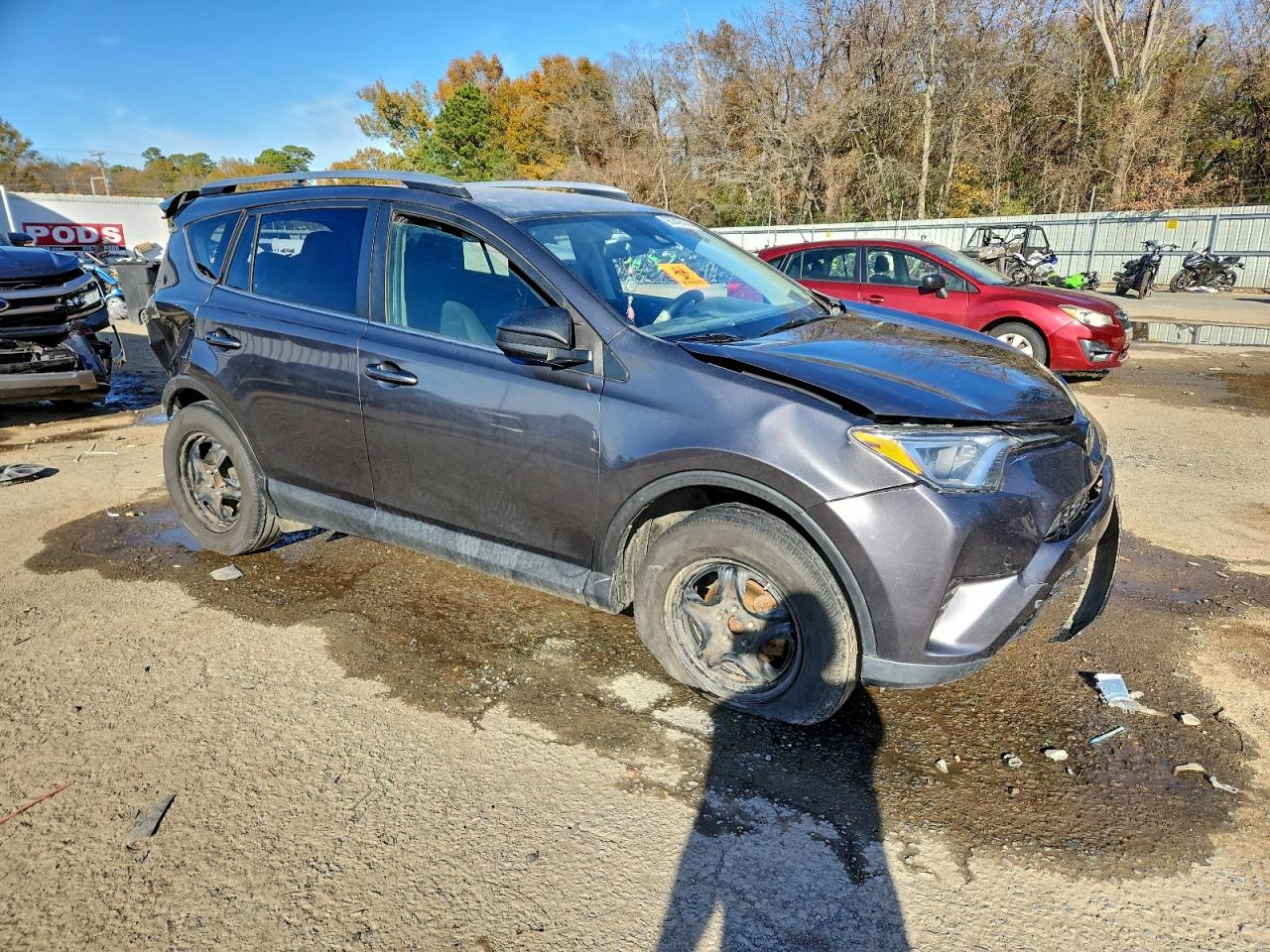 2017 TOYOTA RAV4 LE photo 4