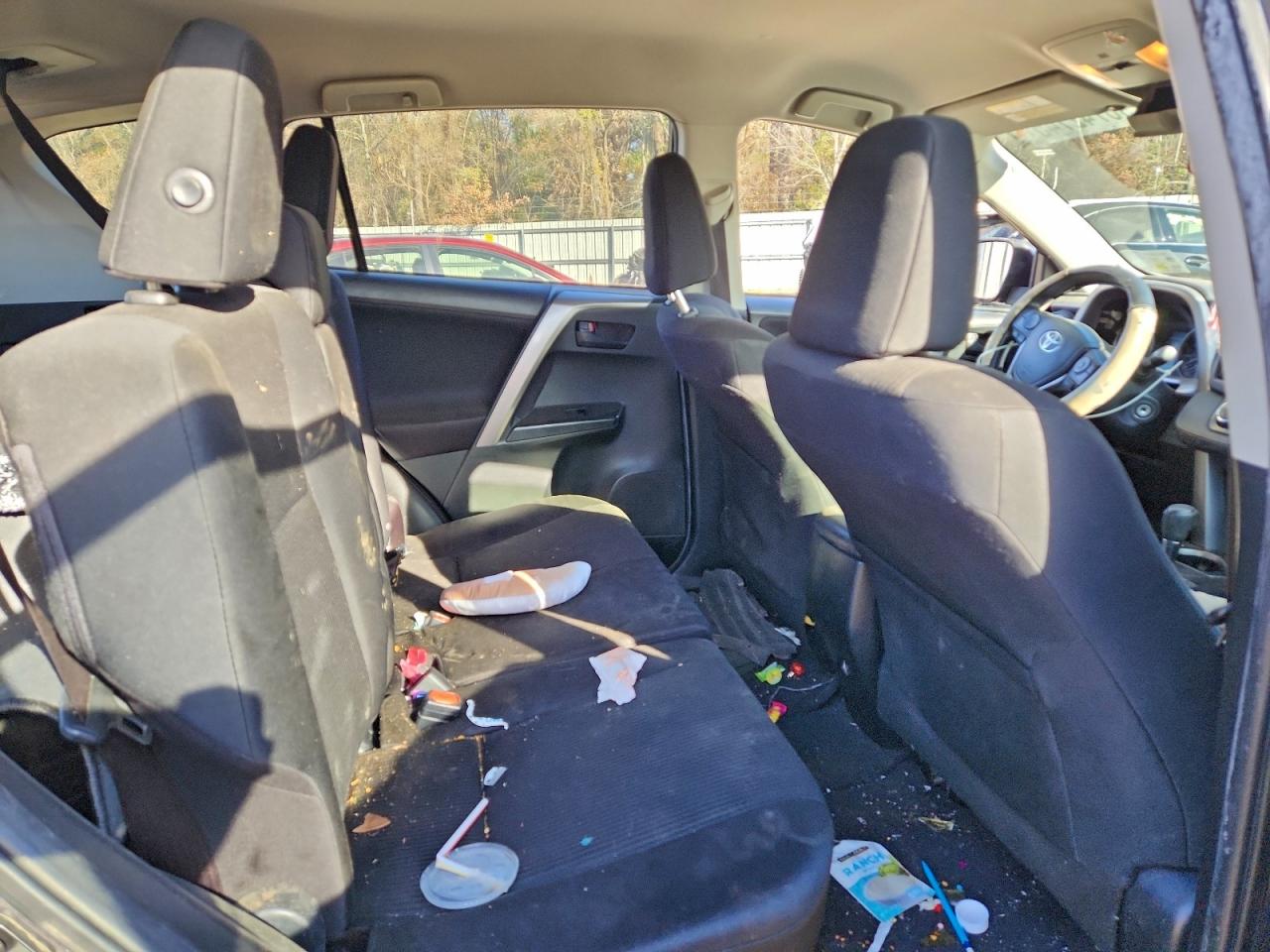 2017 TOYOTA RAV4 LE photo 11
