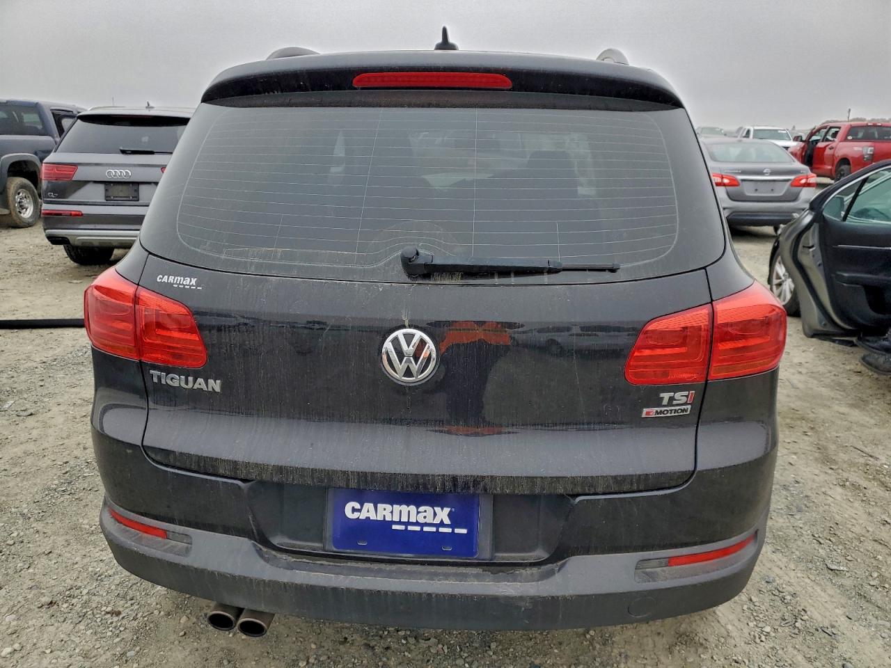 2017 VOLKSWAGEN TIGUAN S photo 6