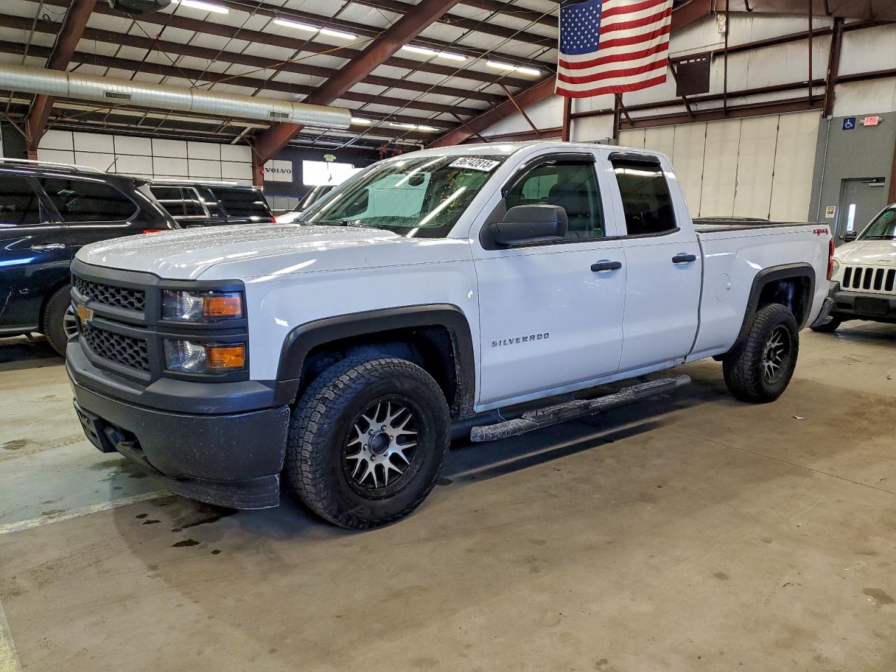 2014 CHEVROLET SILVERADO K1500 — MINOR DENT/SCRATCHES damage — photo 1