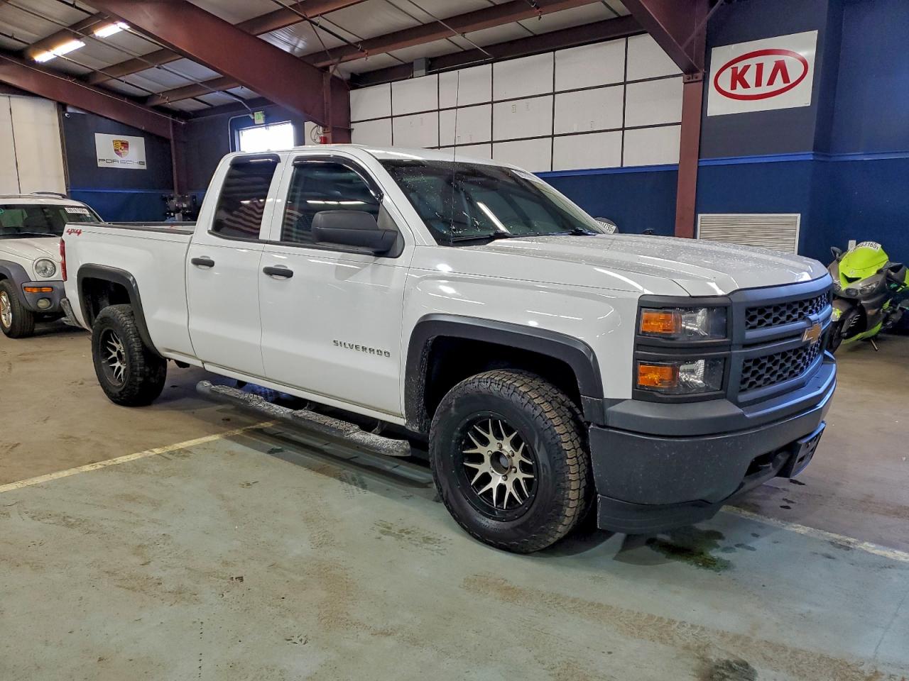 2014 CHEVROLET SILVERADO K1500 photo 4