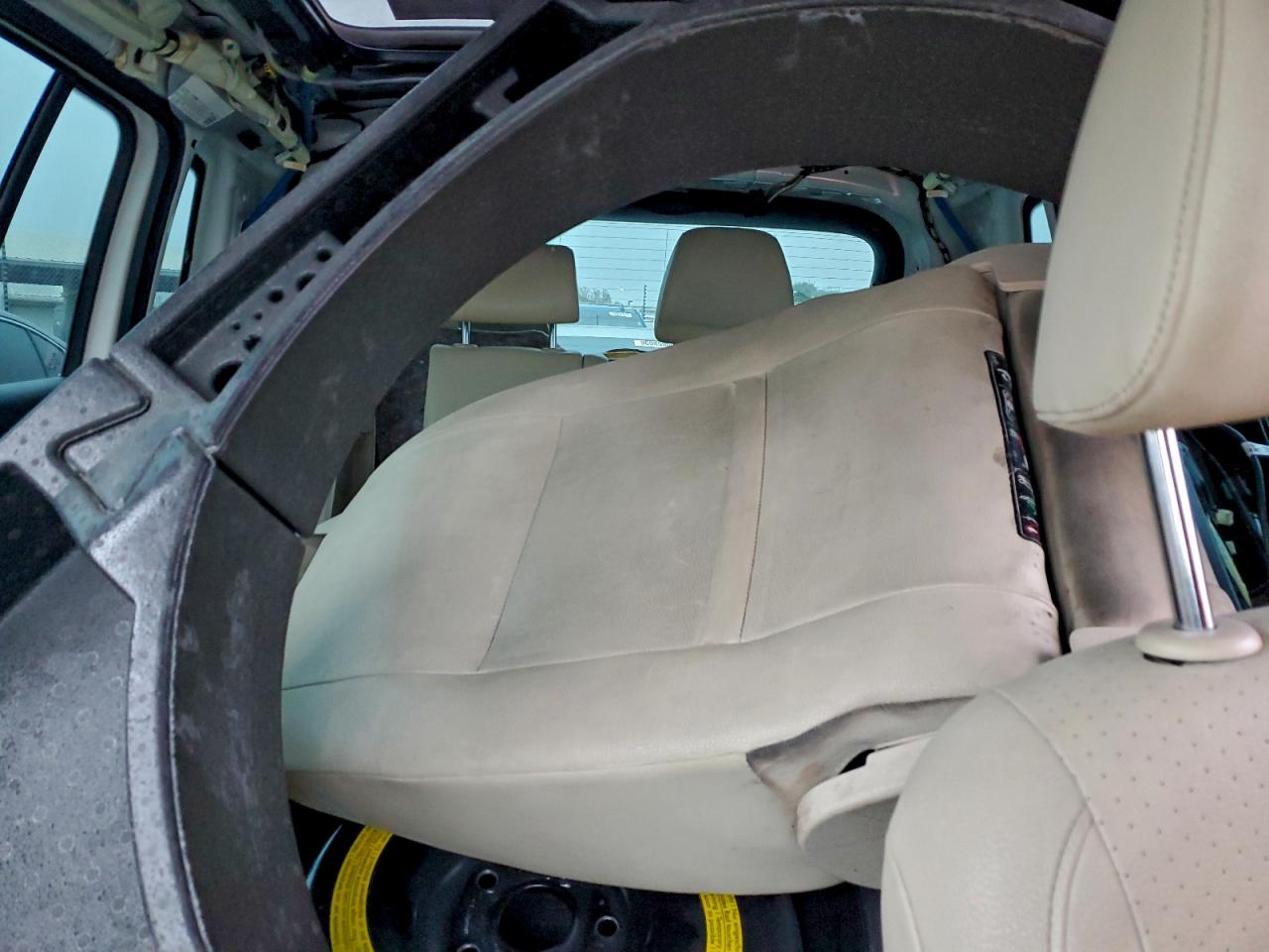 2012 VOLKSWAGEN TIGUAN S photo 10