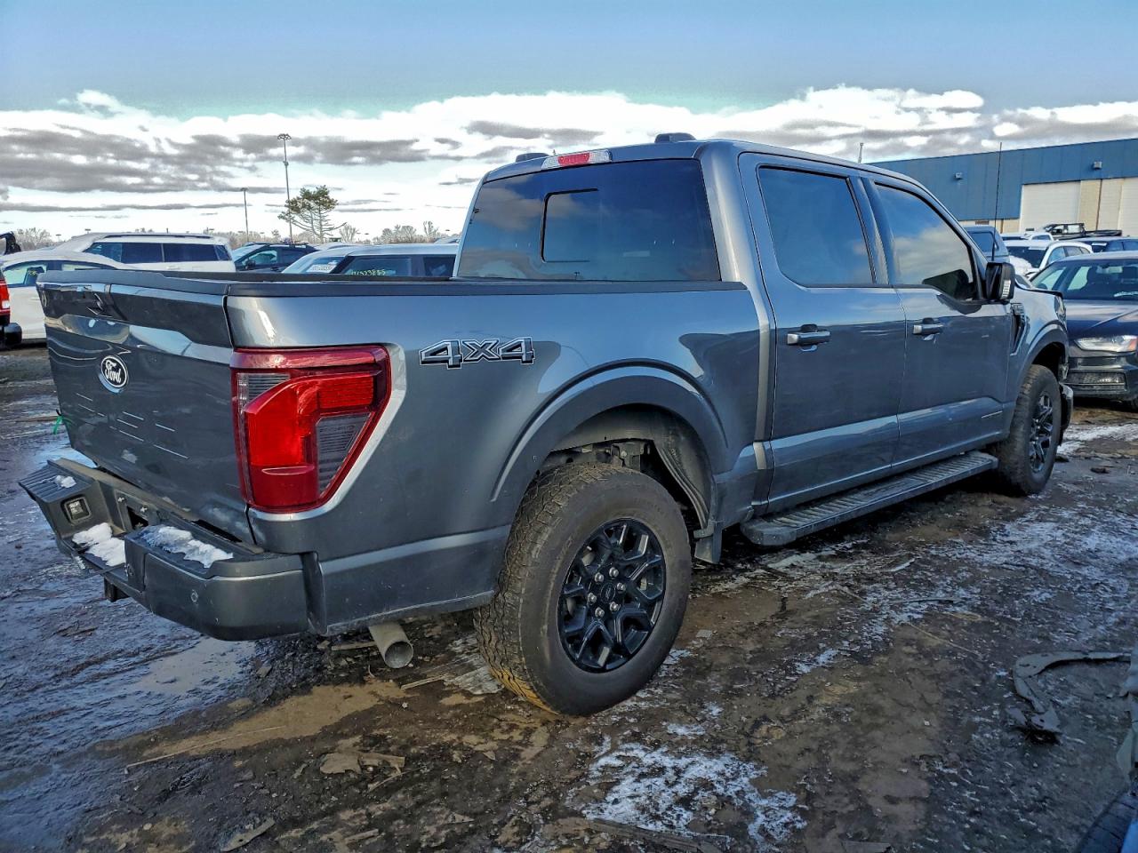 2024 FORD F150 XLT photo 3