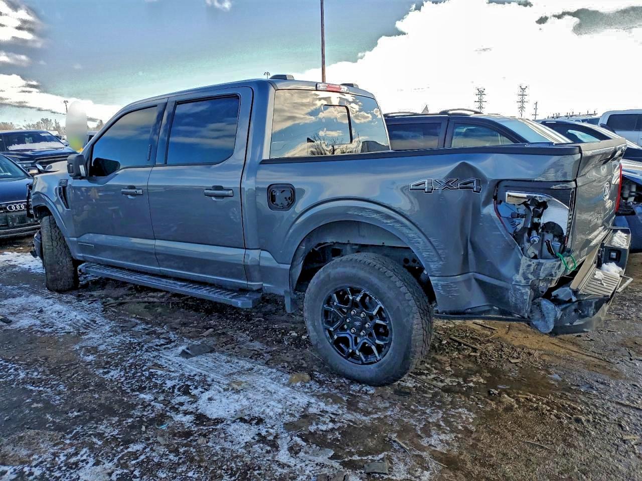 2024 FORD F150 XLT photo 2