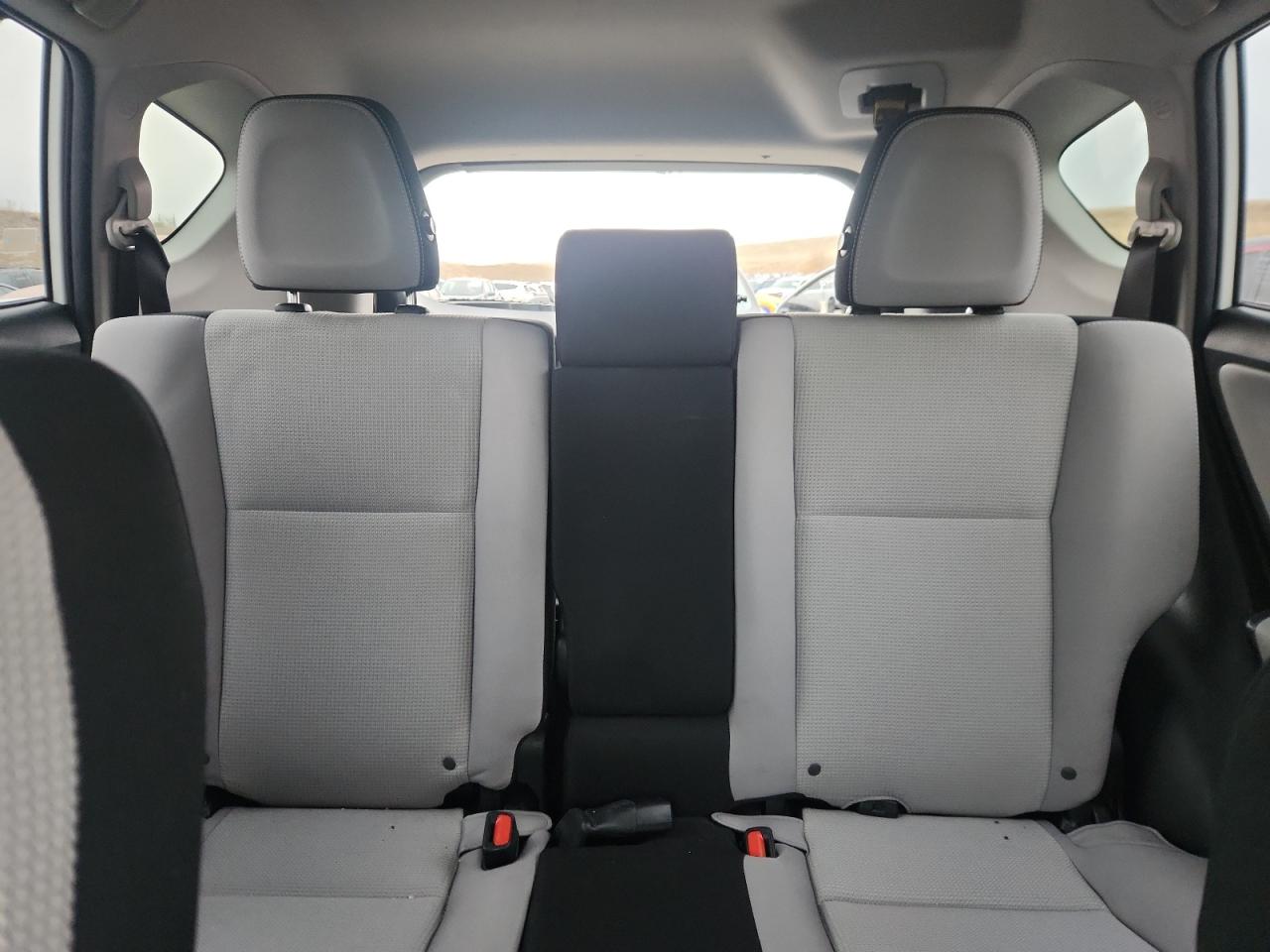2017 TOYOTA RAV4 XLE photo 10