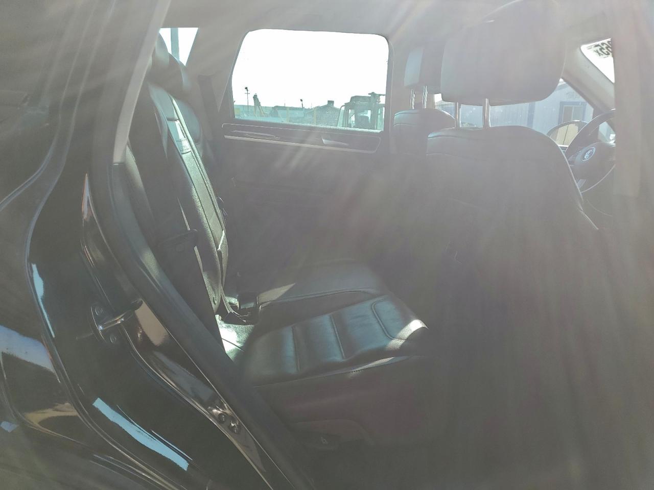 2013 VOLKSWAGEN TOUAREG V6 TDI photo 11