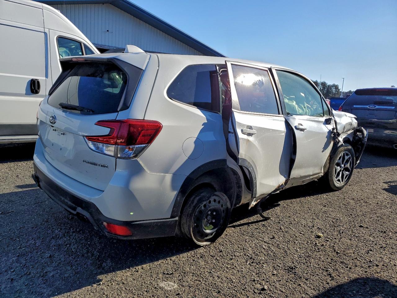 2020 SUBARU FORESTER PREMIUM photo 3