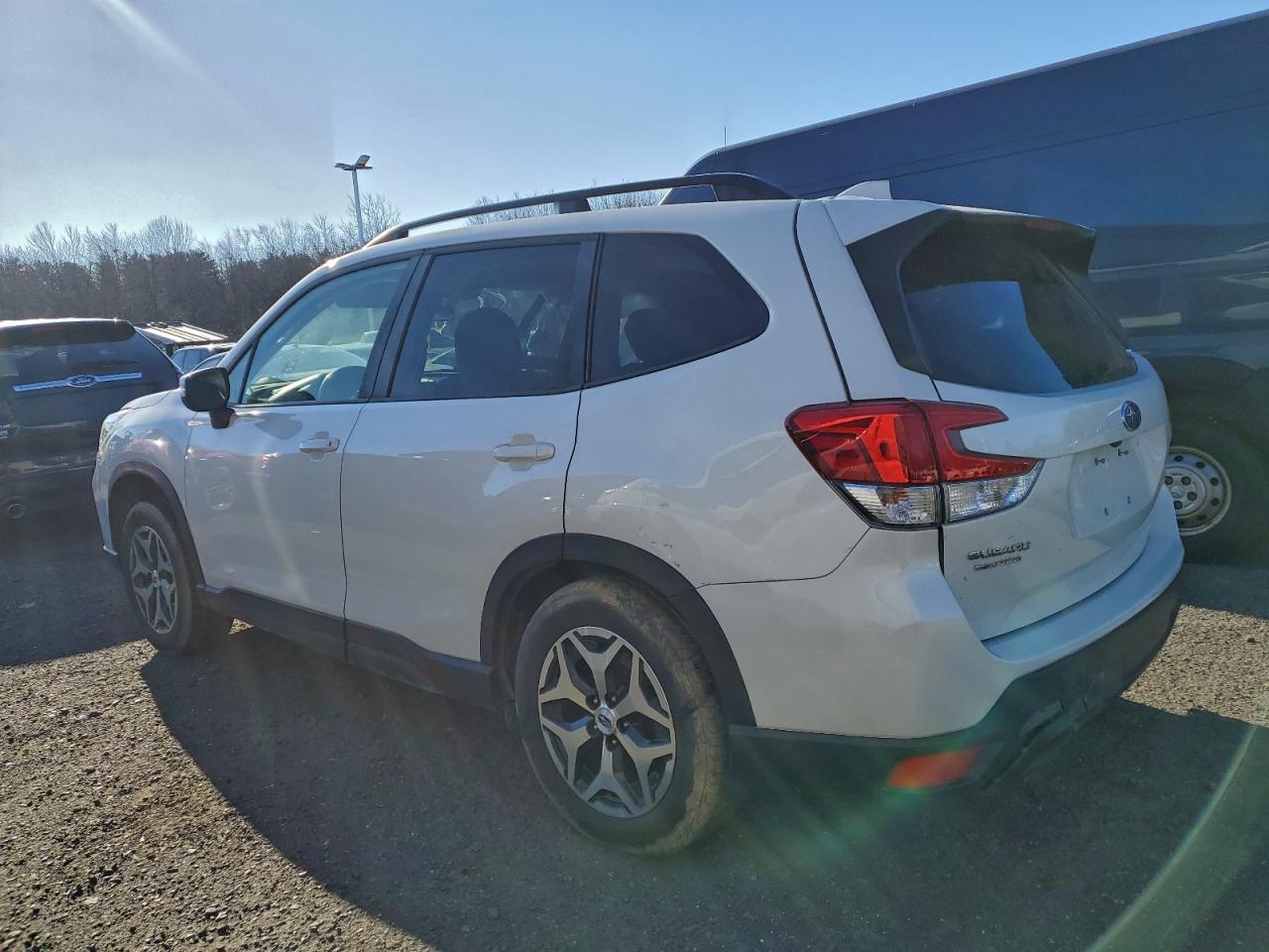 2020 SUBARU FORESTER PREMIUM photo 2