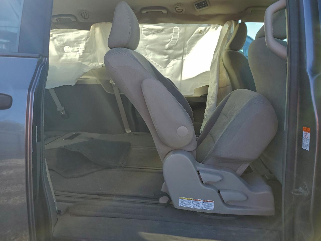2015 TOYOTA SIENNA photo 11