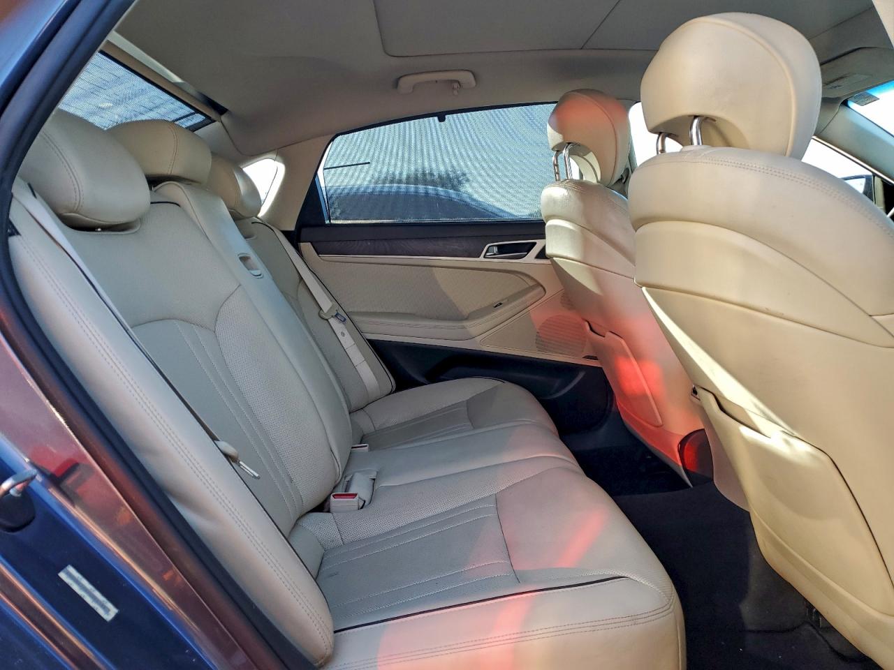 2015 HYUNDAI GENESIS 5.0L photo 19