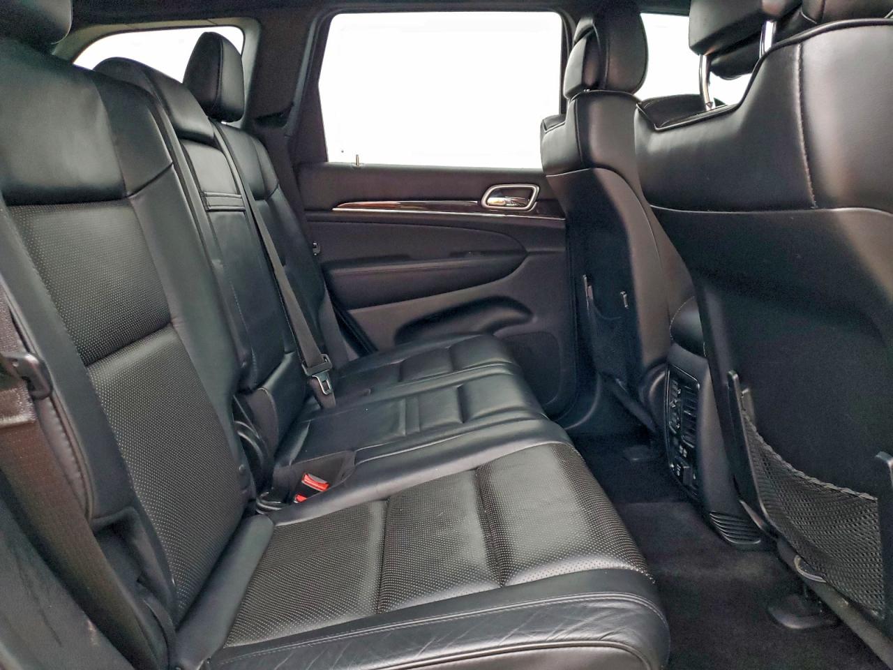2015 JEEP GRAND CHEROKEE OVERLAND photo 11