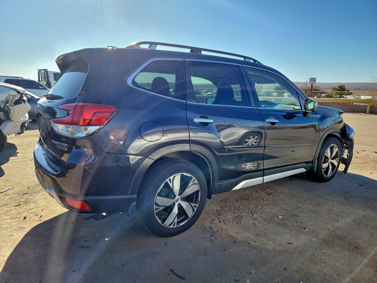 2019 SUBARU FORESTER TOURING photo 3