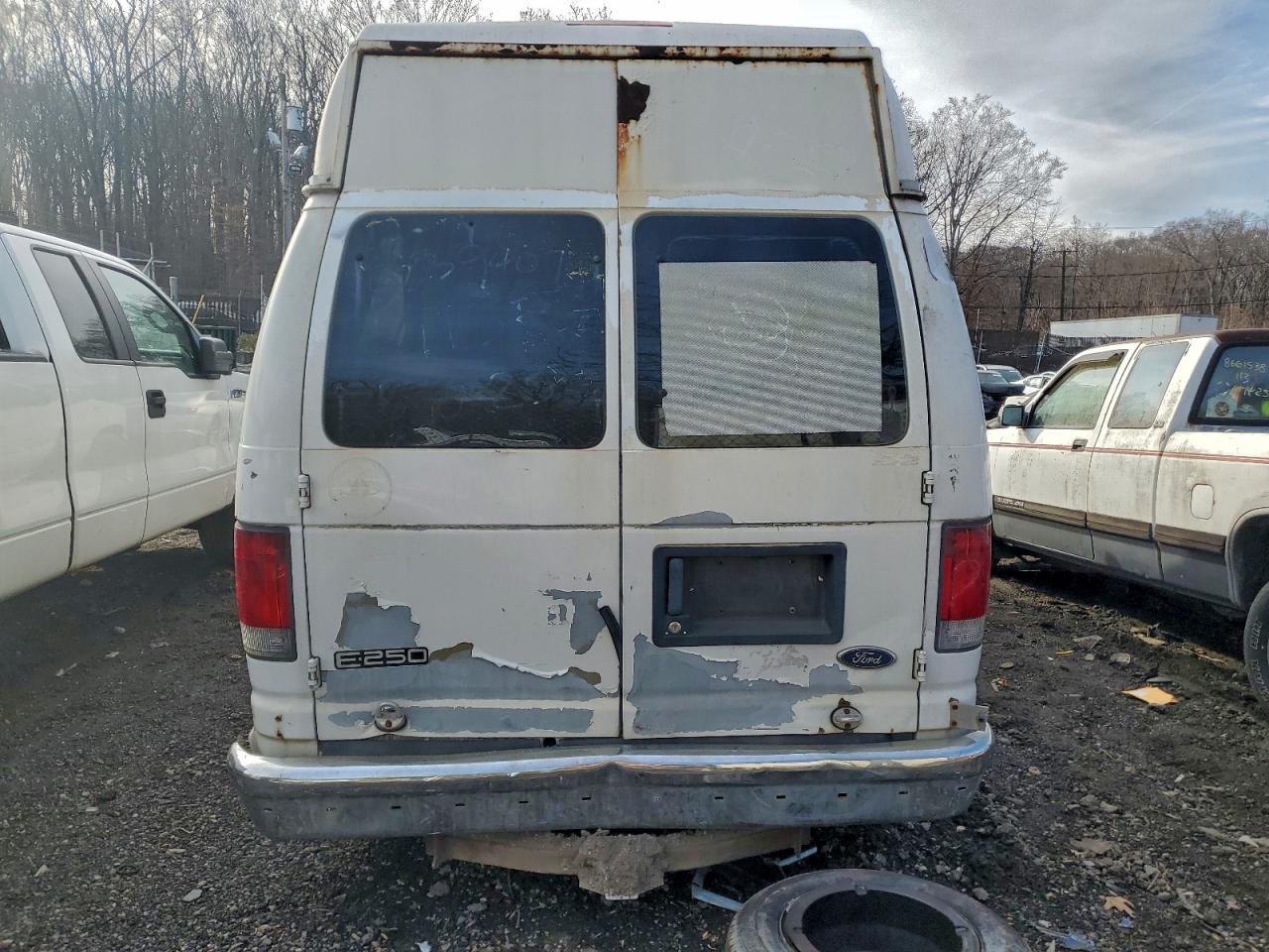 2004 FORD ECONOLINE E250 VAN photo 6