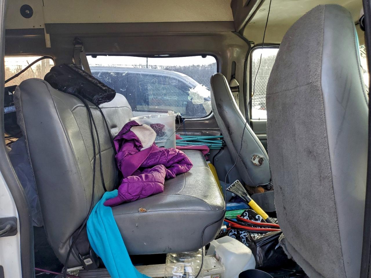 2004 FORD ECONOLINE E250 VAN photo 11