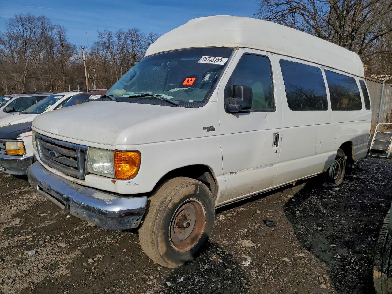 2004 FORD ECONOLINE E250 VAN — SIDE damage — photo 1
