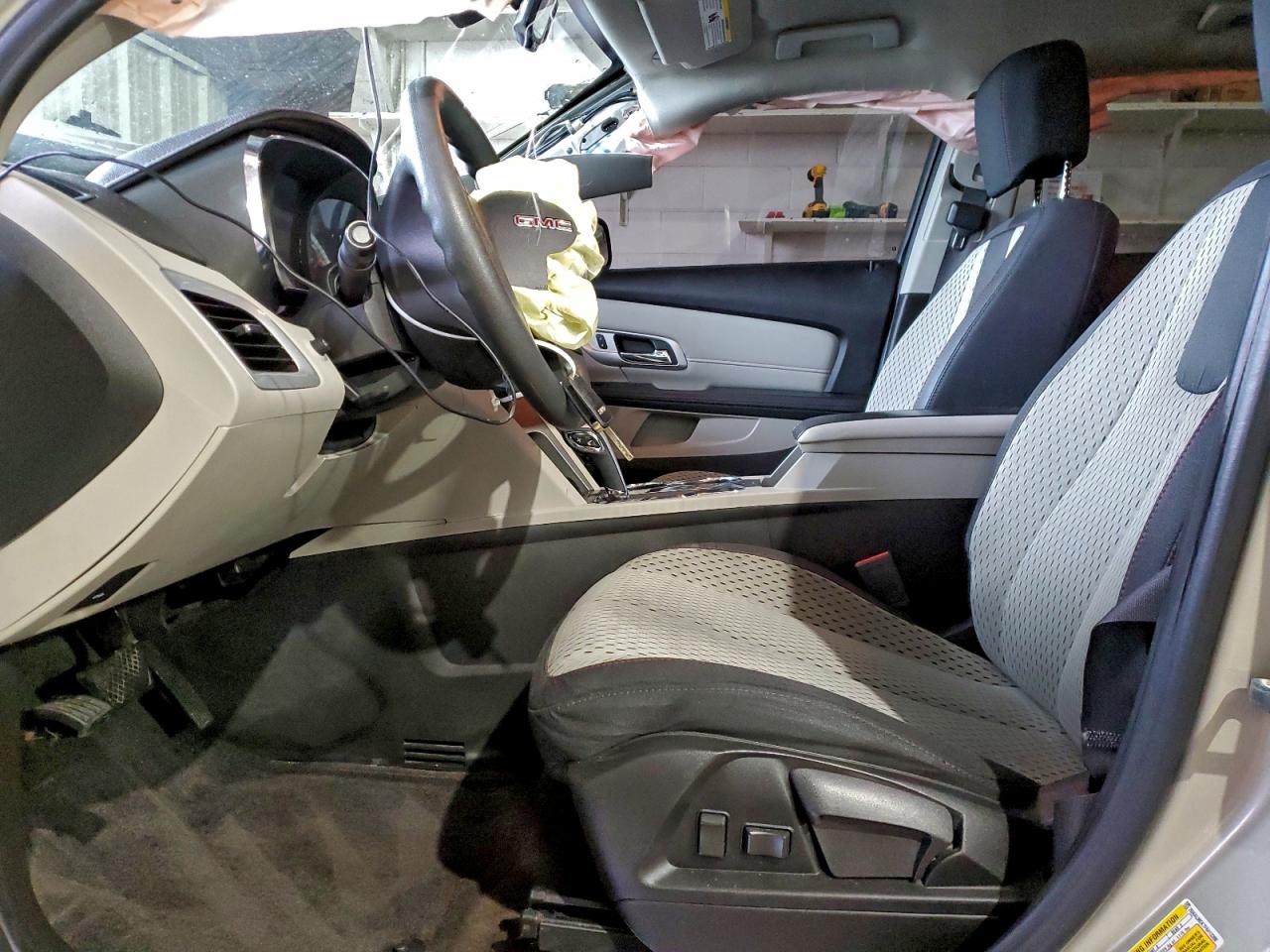 2015 GMC TERRAIN SLE photo 7