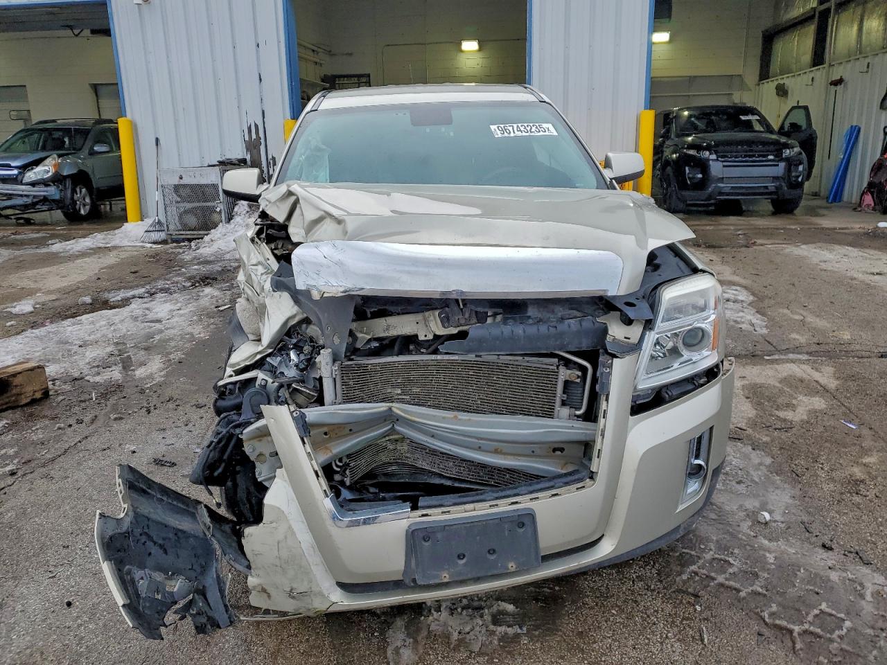 2015 GMC TERRAIN SLE photo 5
