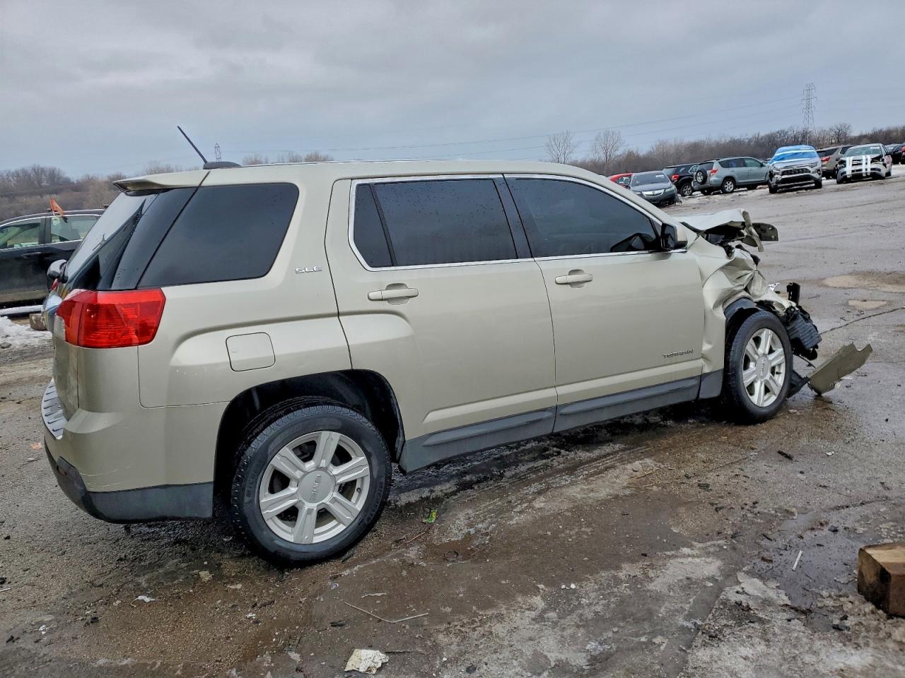 2015 GMC TERRAIN SLE photo 3