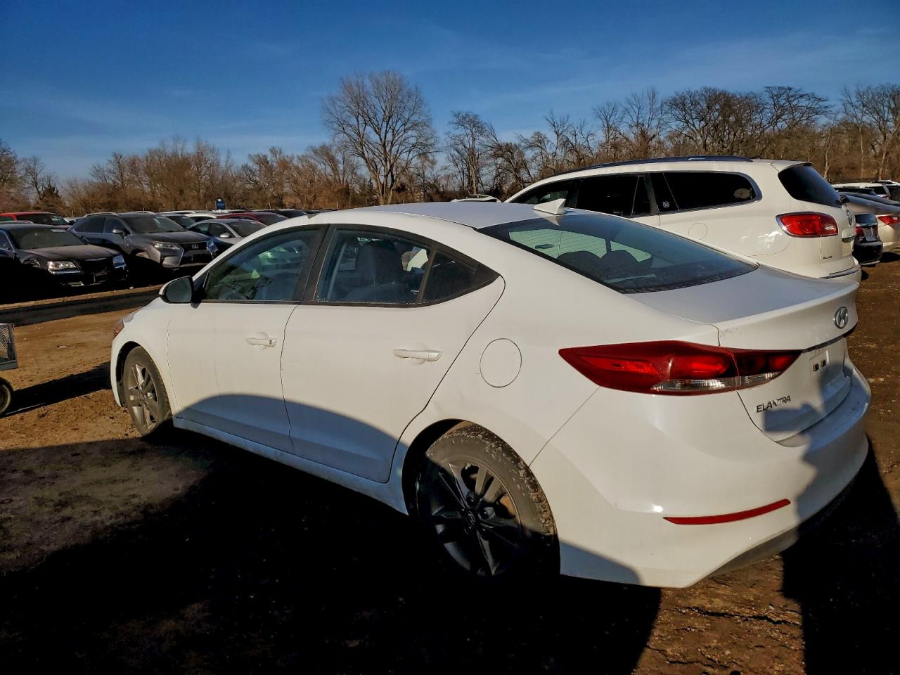 2018 HYUNDAI ELANTRA SEL photo 2