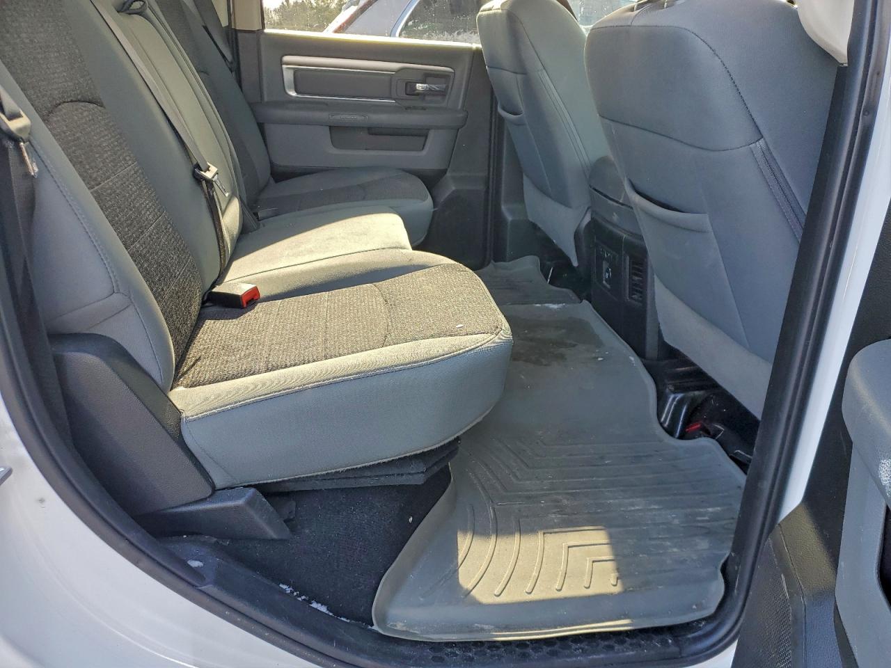 2018 RAM 1500 SLT photo 10