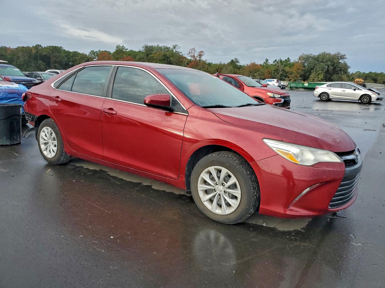 2017 TOYOTA CAMRY LE photo 4