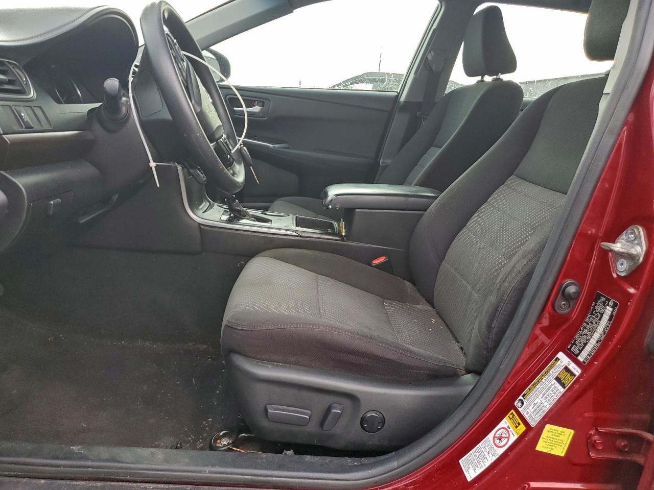2017 TOYOTA CAMRY LE photo 7