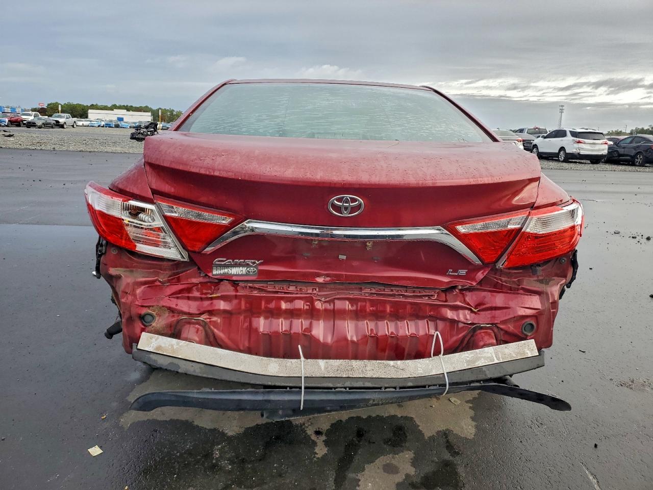 2017 TOYOTA CAMRY LE photo 6