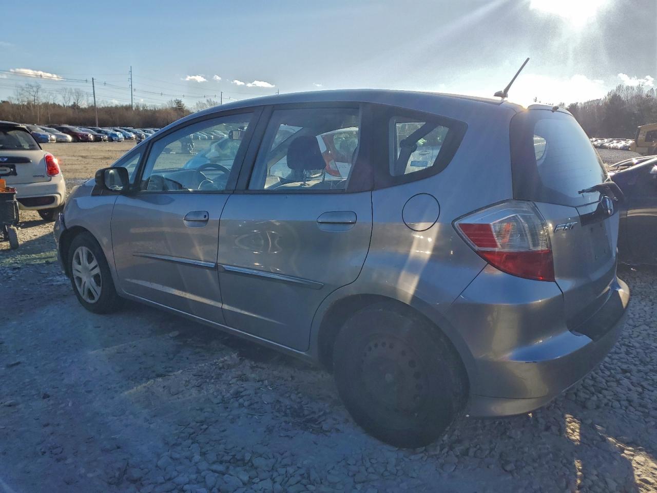 2009 HONDA FIT photo 4