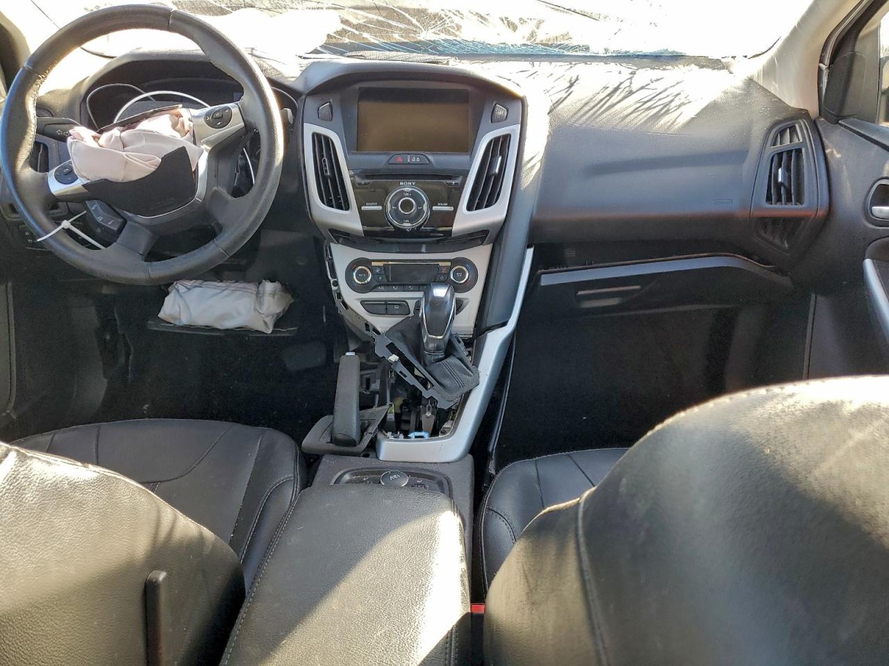2014 FORD FOCUS SE photo 15