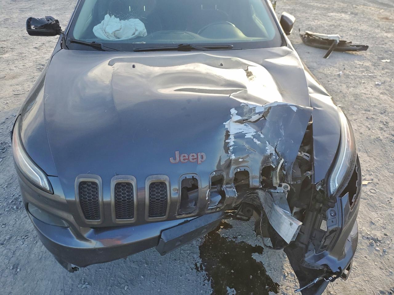 2016 JEEP CHEROKEE LATITUDE photo 11